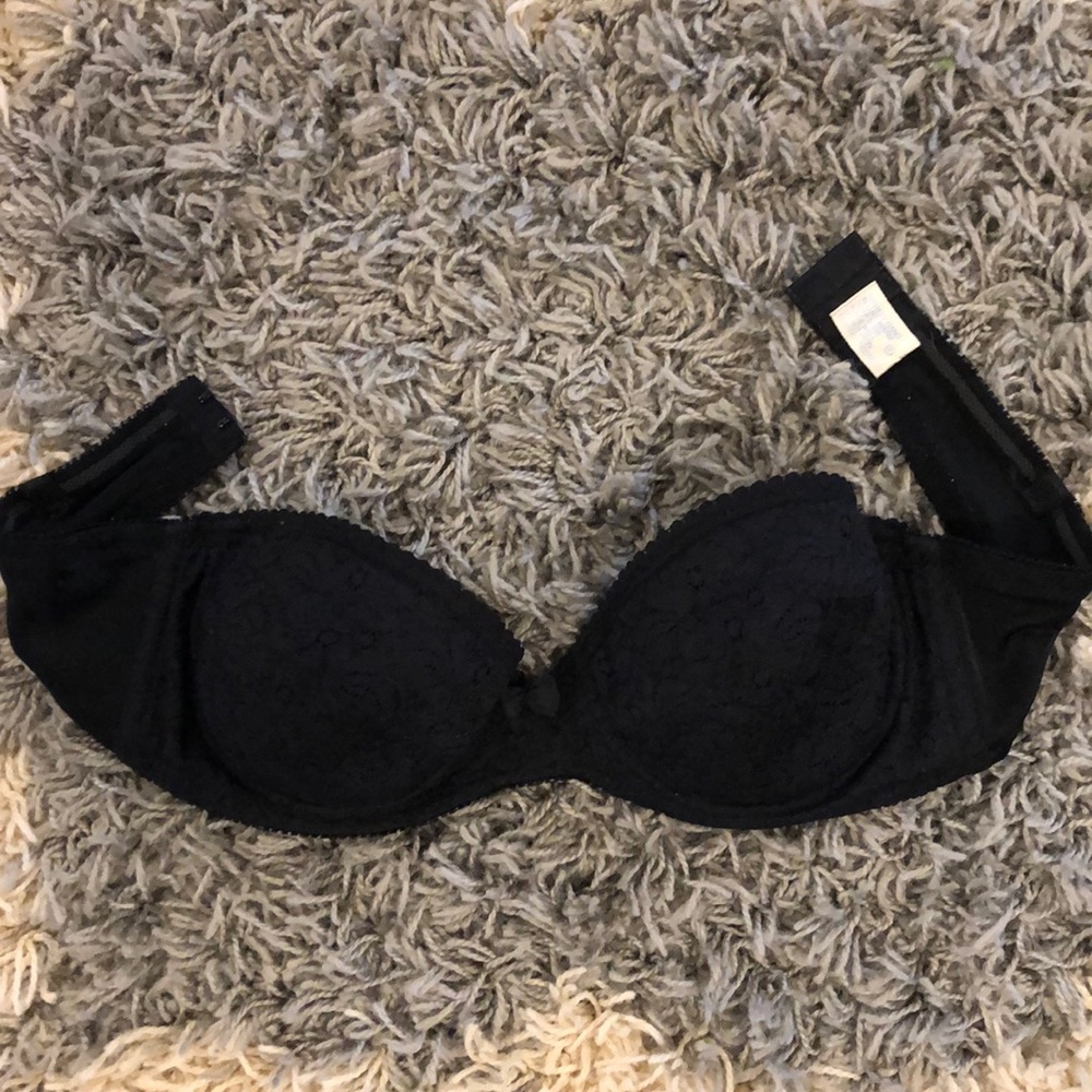 Black Strapless Bra